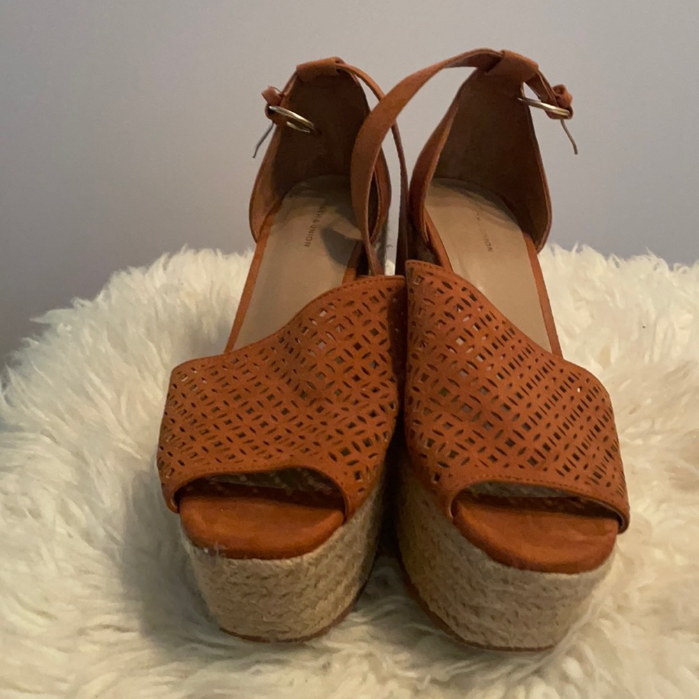 Brown wedges